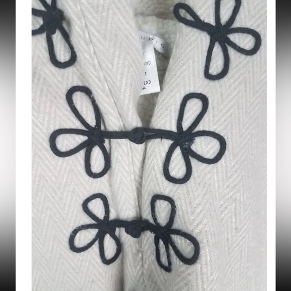 Max Studio Cream Hooded Poncho with Toggle Details - Picture 5 of 5